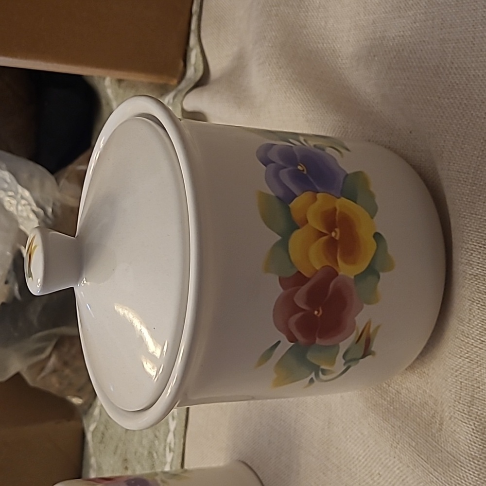 Corelle Summer Blush medium canister - Jay imports